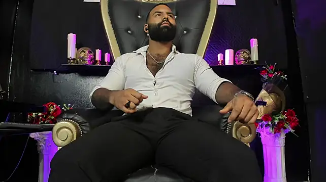 BeardAndrew live cam on StripChat
