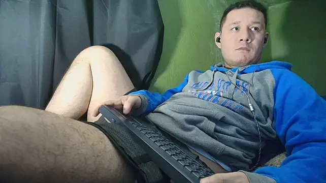 sweet_cock28 live cam on StripChat