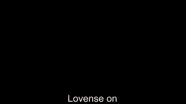 LorriMonz live cam on StripChat