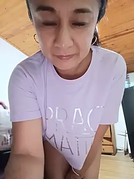 _Dr-Luna_1 live cam on StripChat