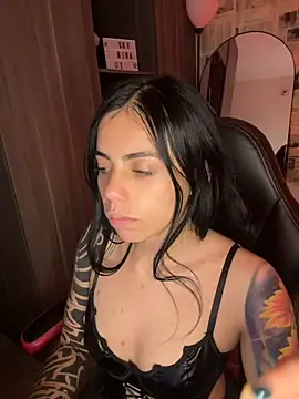 i_am_nina_ live cam on StripChat