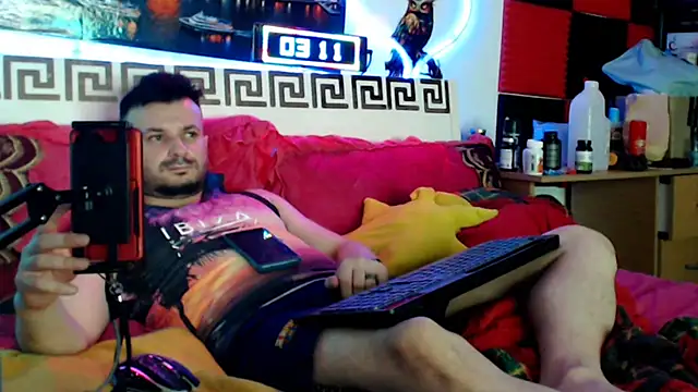 Hugec0ck007 live cam on StripChat