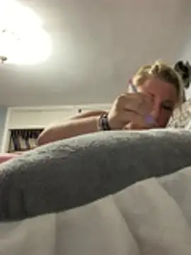sweetkacibaby live cam on StripChat