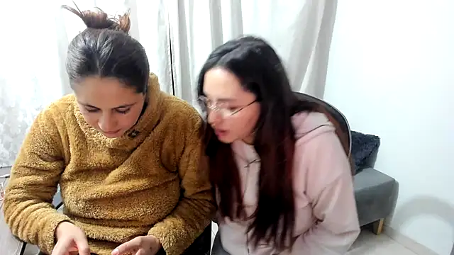 _girls_on_fire_ live webcam