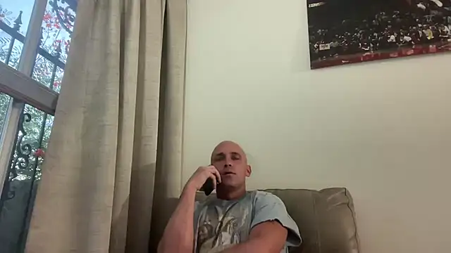 DaSwitch85 live cam on StripChat