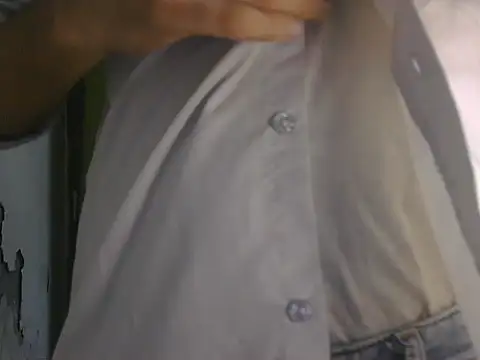 Stubborndesiboy live cam on StripChat