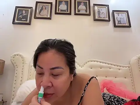 NaughtySCARLETSIN webcam