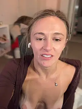 lunagirl13 webcam