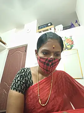 Tamil_Yalini12 live cam on StripChat