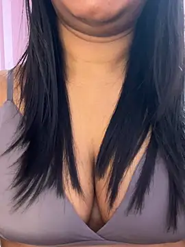 tamil_maaya (F milf) - Lick
