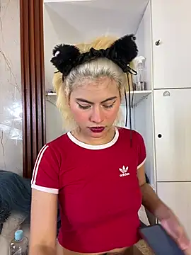 Eva_Feller69