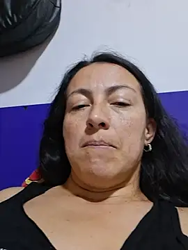 Lauryn_Jones live cam on StripChat