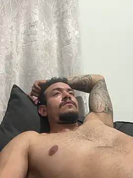 YhagoViana live cam on StripChat