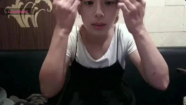 yupop09 live cam on StripChat