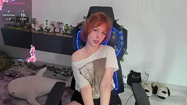 Inferno_kitten live cam on StripChat