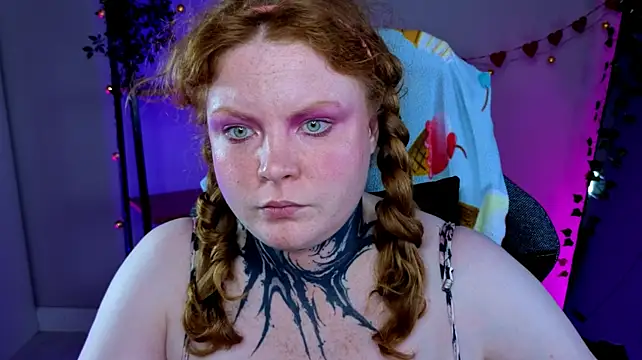 Cassie_xKiss live cam on StripChat