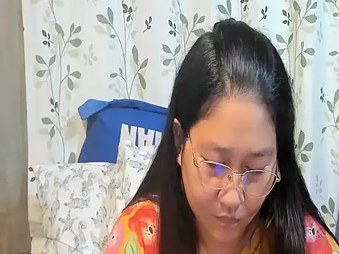 CHUBBY_ANGEL09 live cam on StripChat