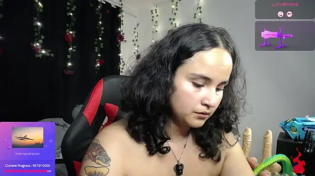 IncognitoLive1 live cam on StripChat