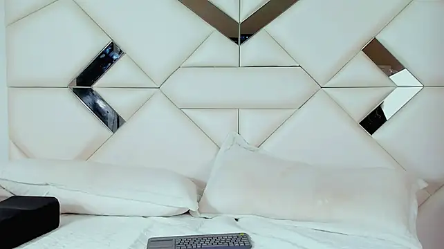 StormyButty18 live cam on StripChat