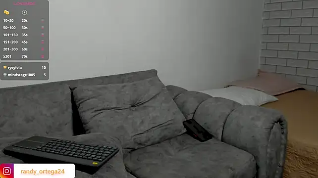 randyortega1 live cam on StripChat