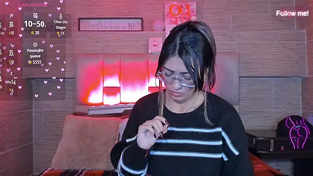 mia_devine_ live cam on StripChat