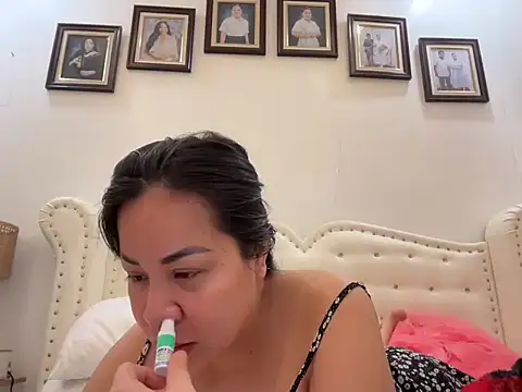 NaughtySCARLETSIN webcam