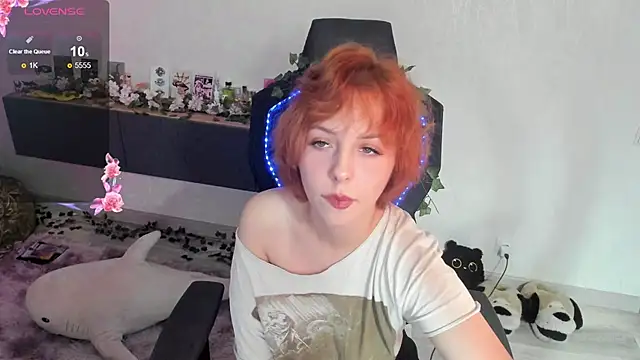 Inferno_kitten live cam on StripChat