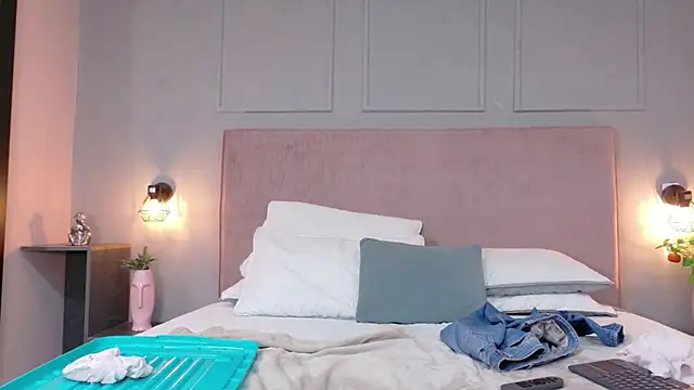 Busty_Zay