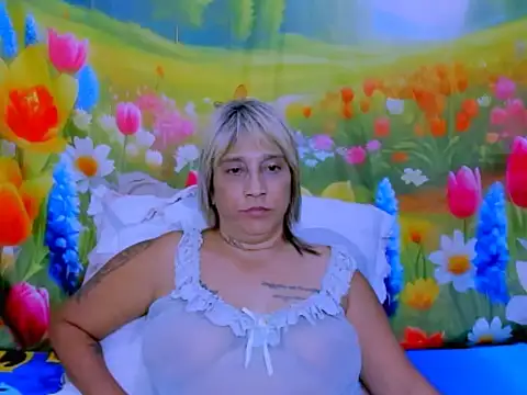 indianroxy webcam