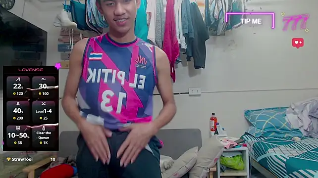 Asian_Ainsley