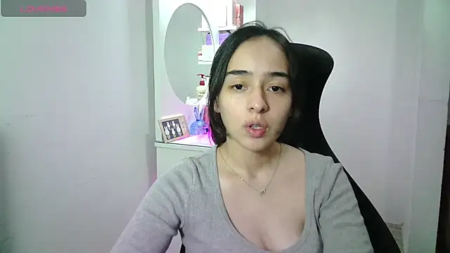 aineangeel live cam on StripChat