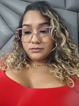 BrendaGirs live cam on StripChat