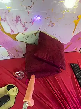 Woo_isDaphne live cam on StripChat