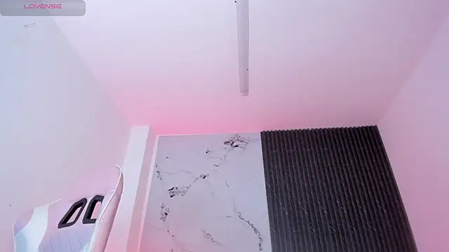 Chloemuaak live cam on StripChat