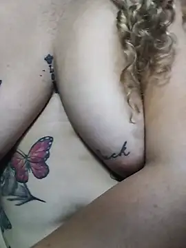 camile_milf live cam on StripChat