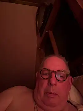 CharlieWeaver22 live cam on StripChat