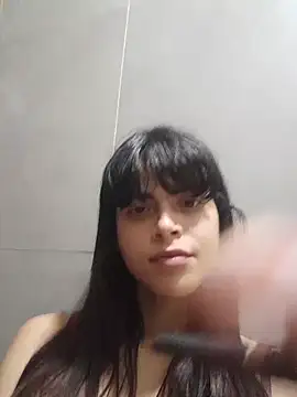 Strawberry_kawaii live cam on StripChat