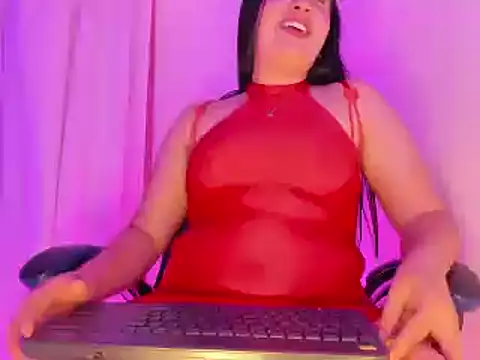 Luisa_Greyy live cam on StripChat
