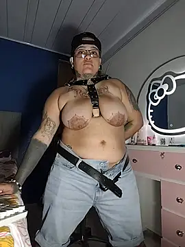 Techno_420_ live cam on StripChat