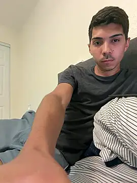 WavyAlloy30 live cam on StripChat