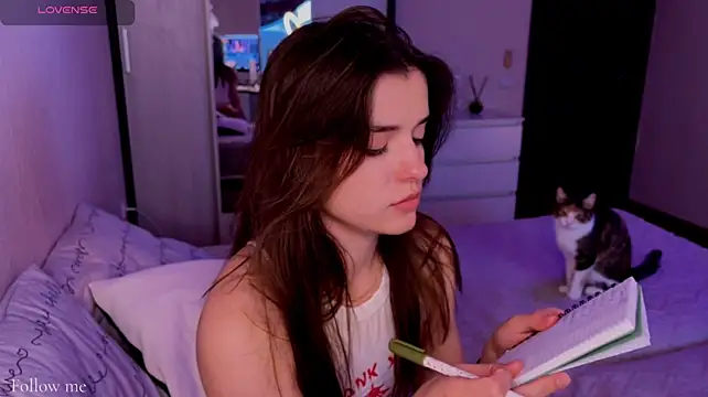 SashaMP4 live cam on StripChat