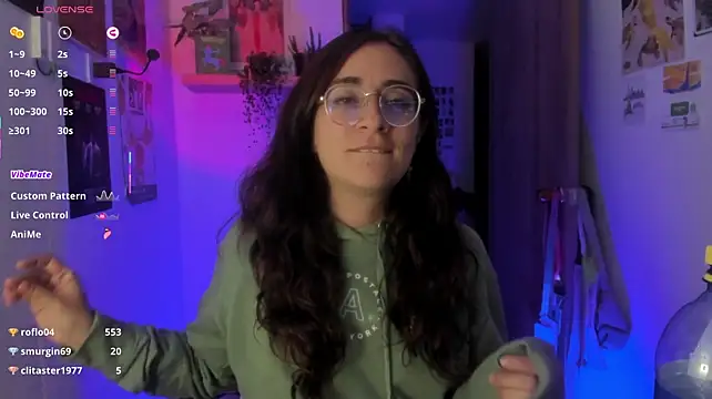 linda_giggle