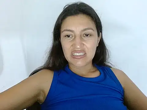 SarahFriendly live cam on StripChat