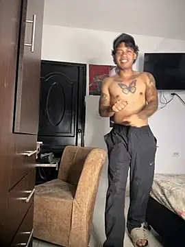 Kenny_romano live cam on StripChat
