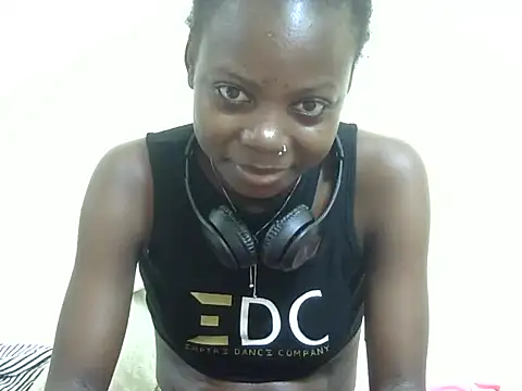Sexy_trissy live cam on StripChat