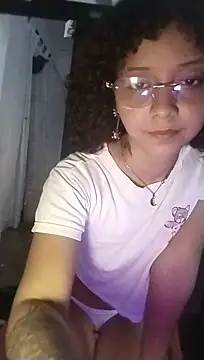 MIlan333X live webcam