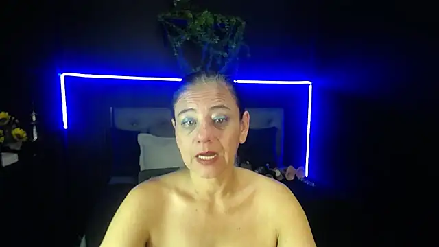 sasi_luna live cam on StripChat