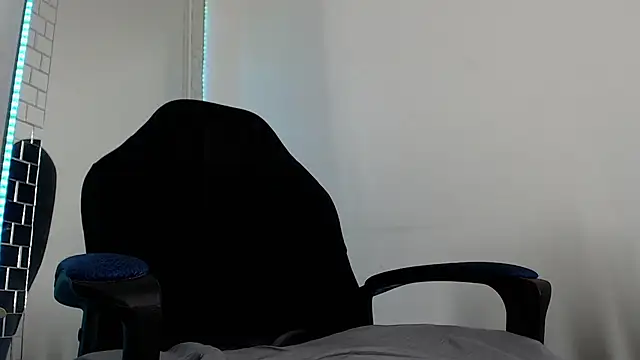 Nash_fit18 live cam on StripChat