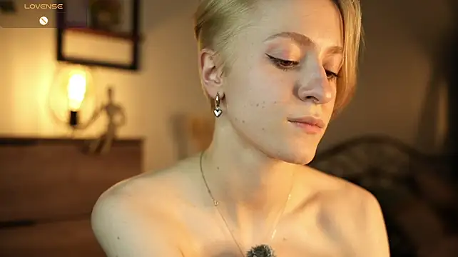 JanettePerro live cam on StripChat