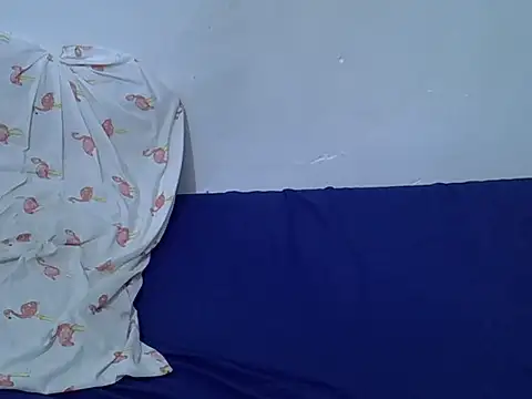 Candy_lisah live cam on StripChat